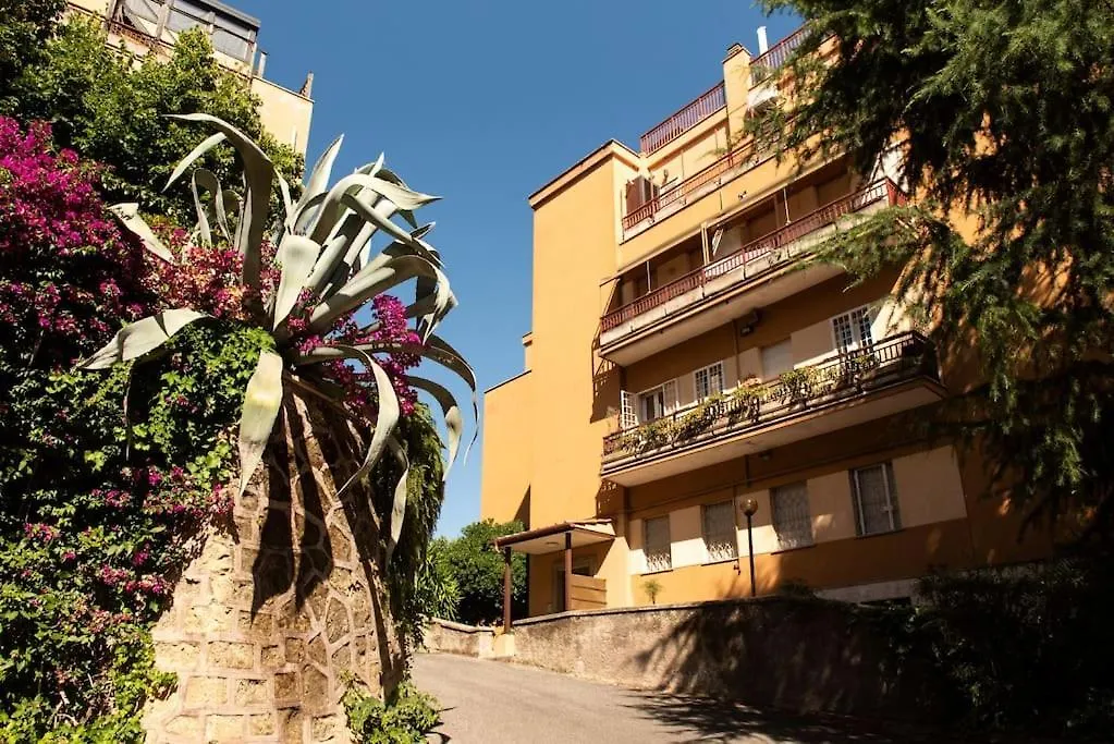 Gozzadini Apartment Rome Italy